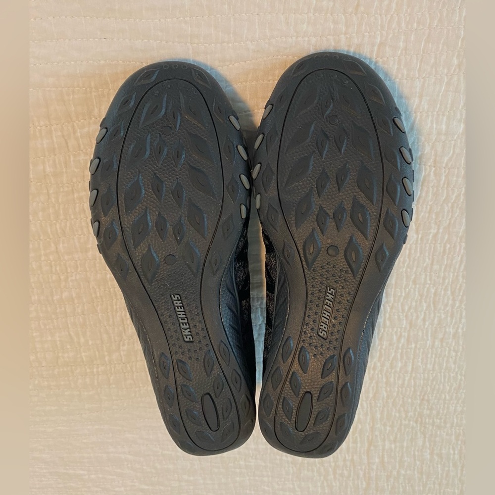 Like new! SKECHERS Breathe Easy INFI-KNITY Relaxed Fit SLIP-ON Sneakers Size 10 - Picture 8 of 13